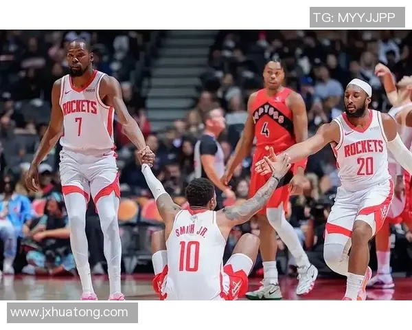 奇才与火箭激战10月31日NBA赛场精彩对决引发球迷热议 奇才与火箭激战10月31日NBA赛场精彩对决引发球迷热议