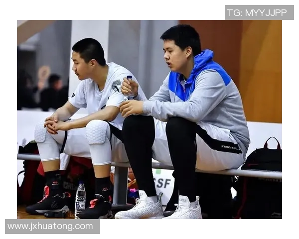 吴冠希在篮球赛场上的崛起与挑战展现了年轻运动员的拼搏精神与无限可能 吴冠希在篮球赛场上的崛起与挑战展现了年轻运动员的拼搏精神与无限可能