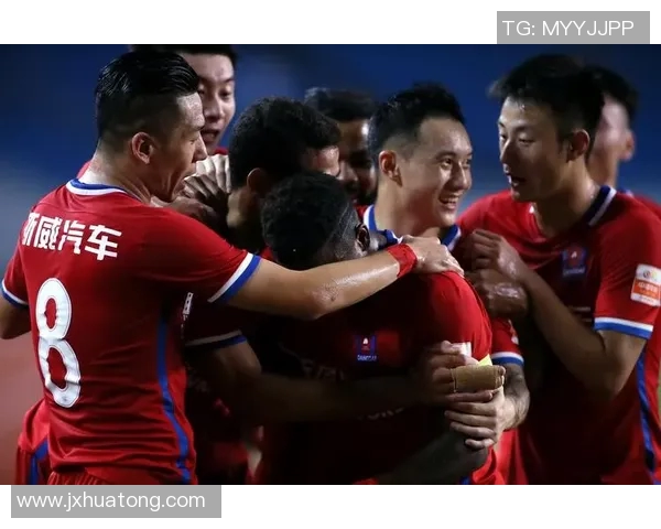 建业与重庆斯威激战正酣比分悬念迭起谁能笑到最后